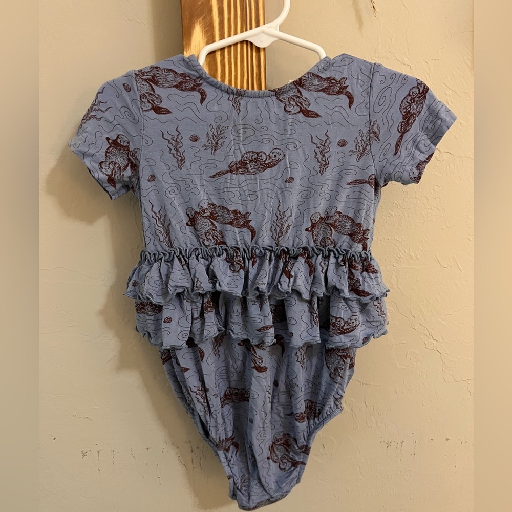 Kate Quinn bamboo beaver twirl